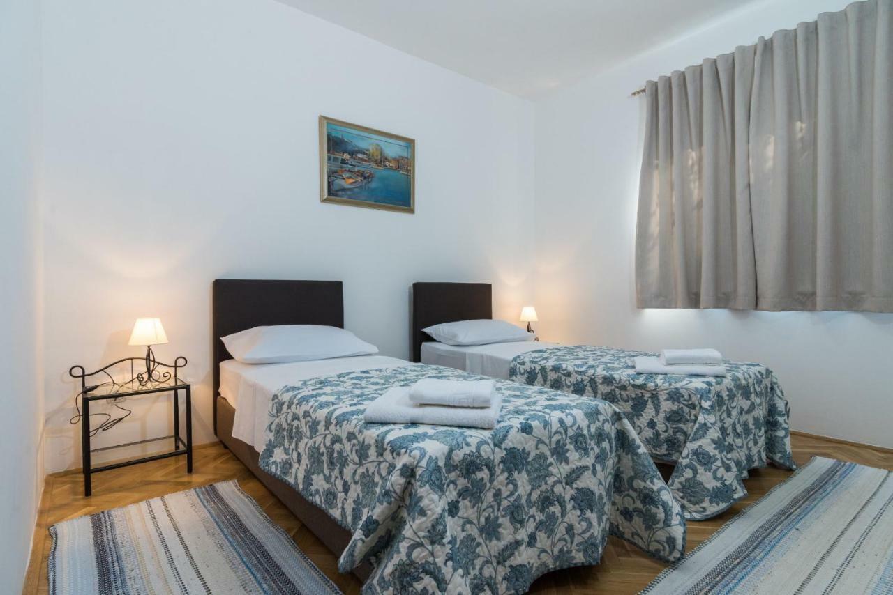 Apartment Okrug Gornji - Trogir With Sea View 外观 照片