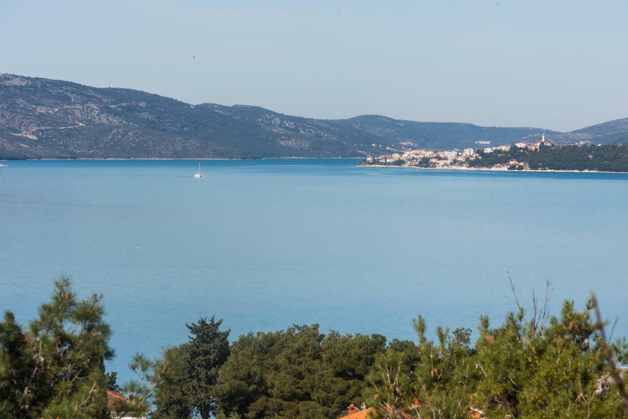 Apartment Okrug Gornji - Trogir With Sea View 外观 照片