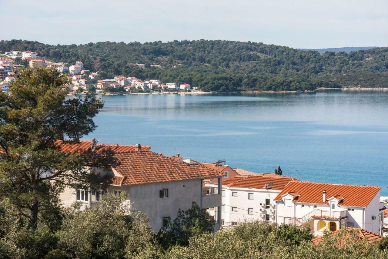Apartment Okrug Gornji - Trogir With Sea View 外观 照片