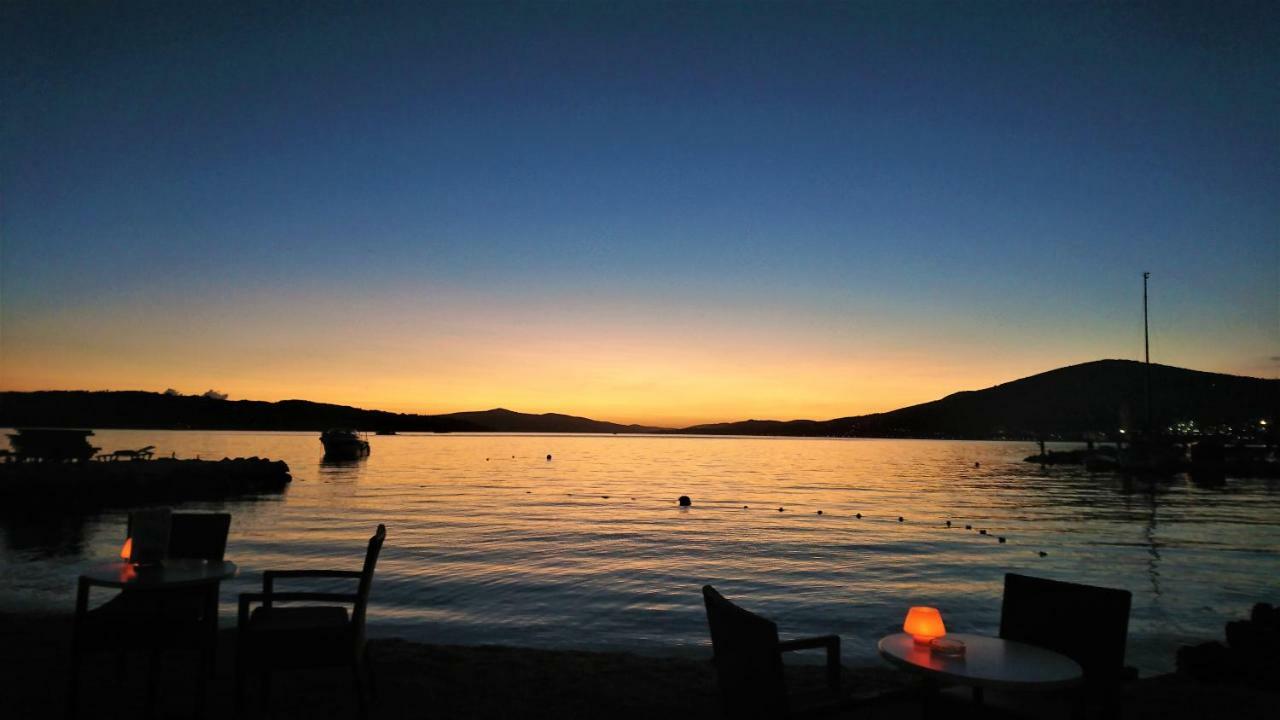 Apartment Okrug Gornji - Trogir With Sea View 外观 照片