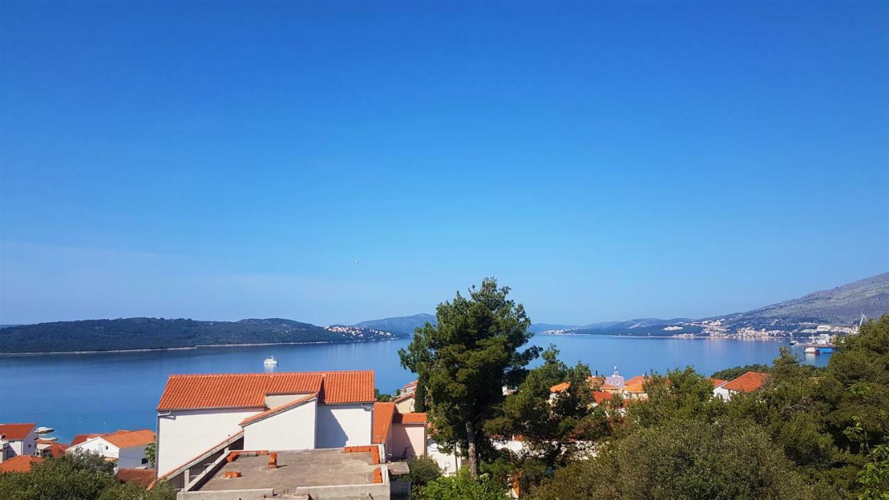 Apartment Okrug Gornji - Trogir With Sea View 外观 照片