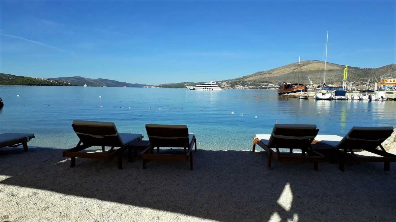 Apartment Okrug Gornji - Trogir With Sea View 外观 照片
